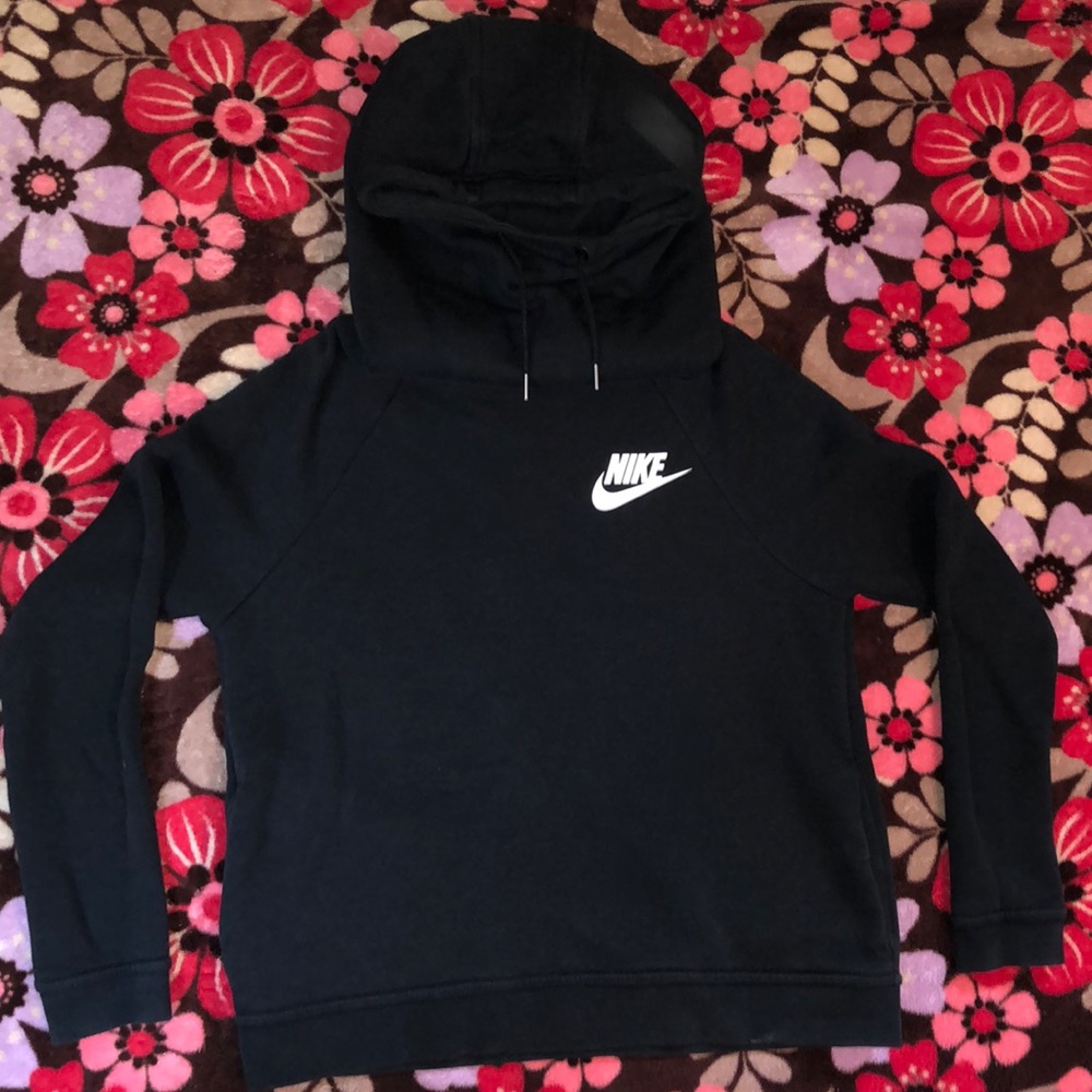 Small black nike scoop neck hoodie